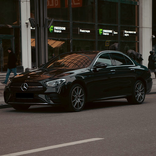 Mercedes-Benz-E300d-AMG